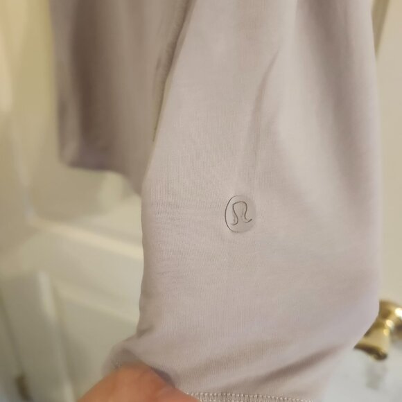 NWT Lululemon All Tied Up Tank Size 6 Light Purple Yoga Gym Athletic Top Open B - Picture 4 of 6